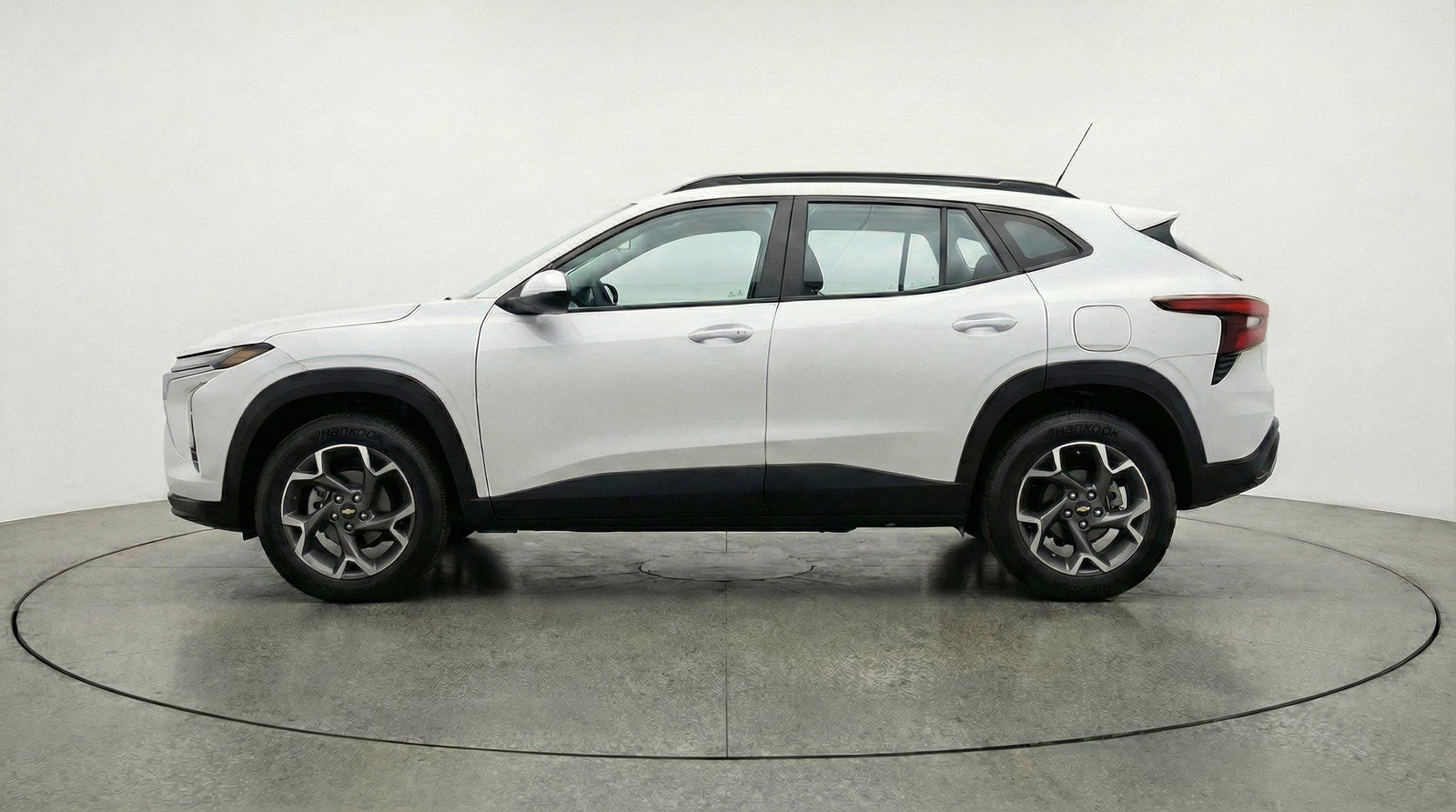 Used 2025 Chevrolet Trax LT image 5