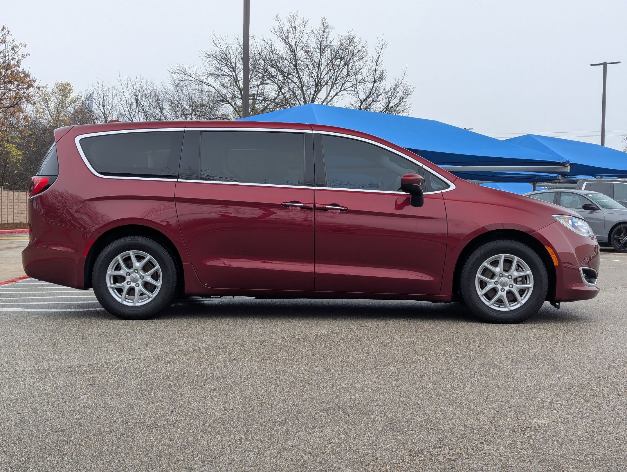 Used 2017 Chrysler Pacifica Touring Plus w/ Security Group image 3