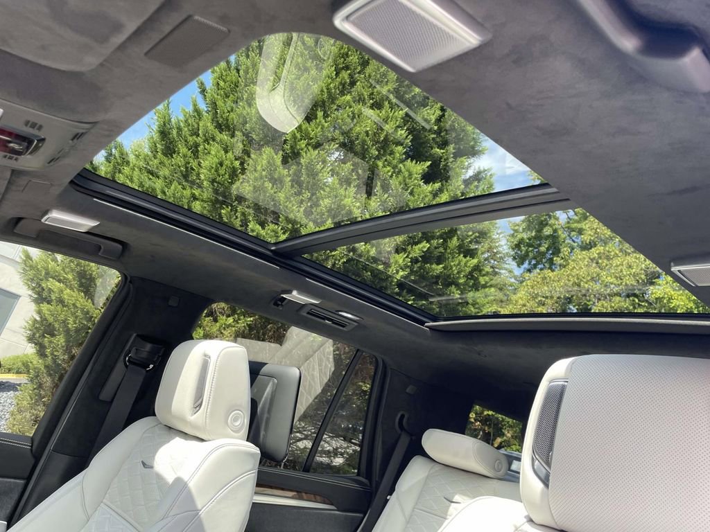New 2026 Cadillac Escalade Platinum Sport w/ LPO, ONYX Package image 20