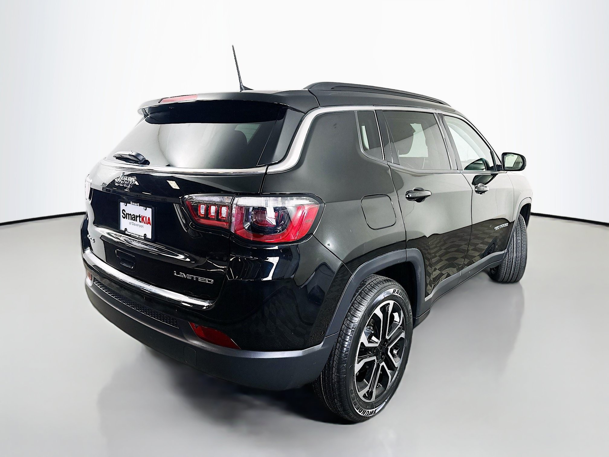 Used 2022 Jeep Compass Limited AWD/4WD image 7