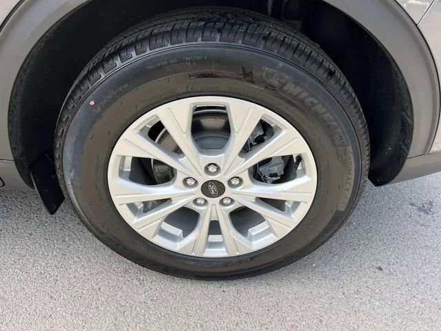 Used 2024 Ford Escape Active image 11