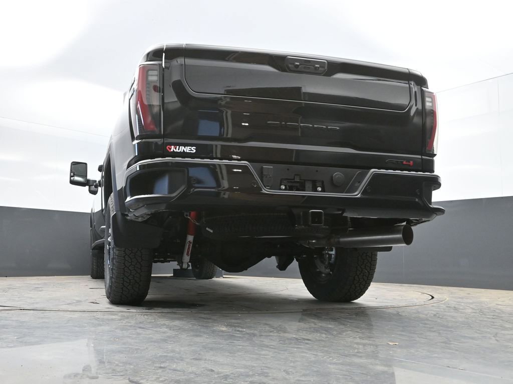 New 2026 GMC Sierra 2500 AT4 w/ AT4 Premium Plus Package AWD/4WD image 43