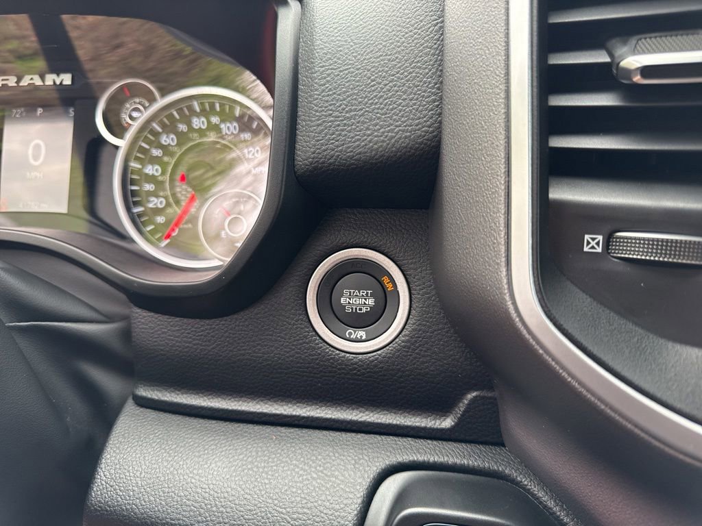 Used 2023 RAM 1500 Big Horn AWD/4WD image 34