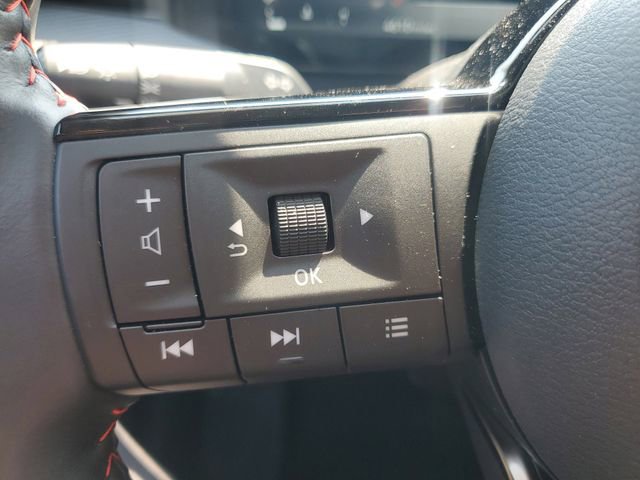 Certified 2025 Nissan Kicks SR FWD image 19