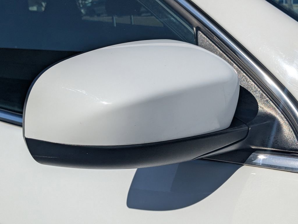 Used 2019 Jeep Cherokee Latitude w/ Popular Appearance Group image 19