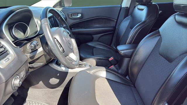 Used 2020 Jeep Compass Latitude w/ Cold Weather Group AWD/4WD image 19