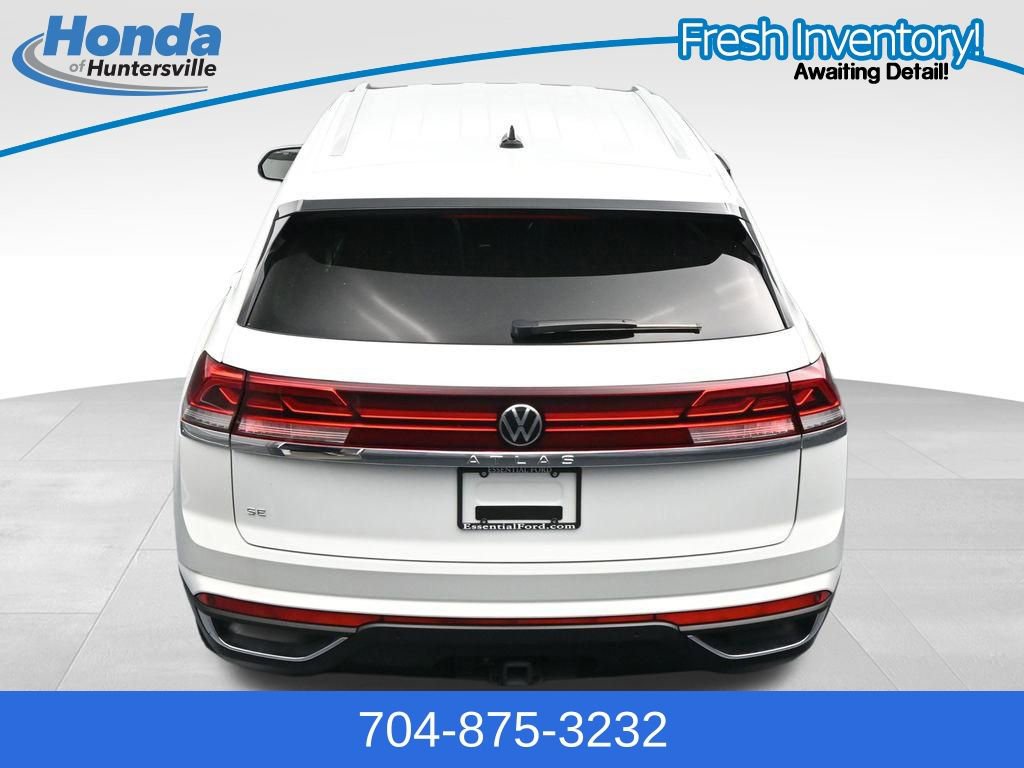 Used 2025 Volkswagen Atlas Cross Sport SE FWD image 35
