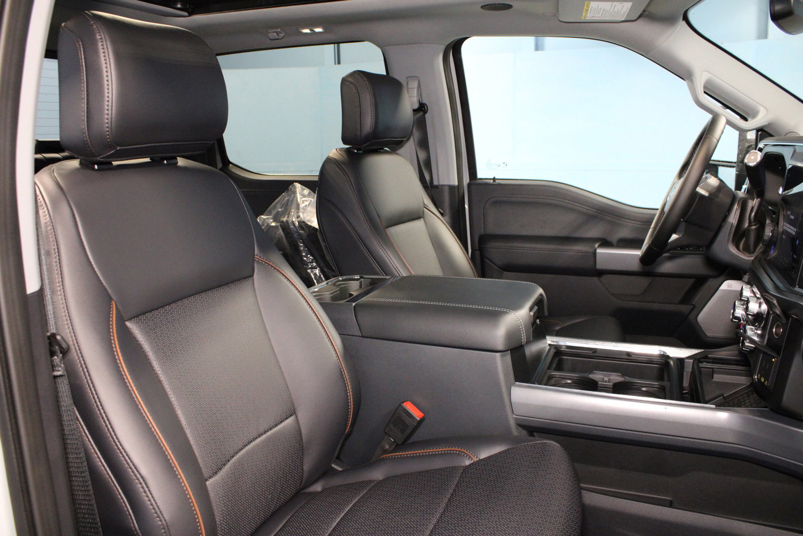 New 2025 Ford F350 Lariat w/ Lariat Ultimate Package image 22