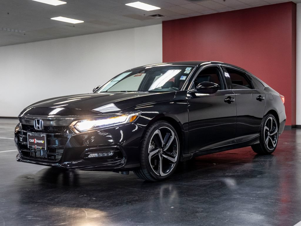 Used 2018 Honda Accord Sport image 2