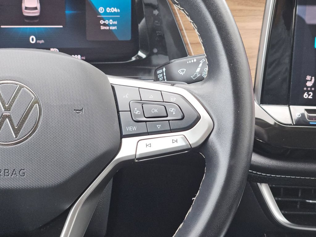 Used 2025 Volkswagen Atlas SE AWD/4WD image 25