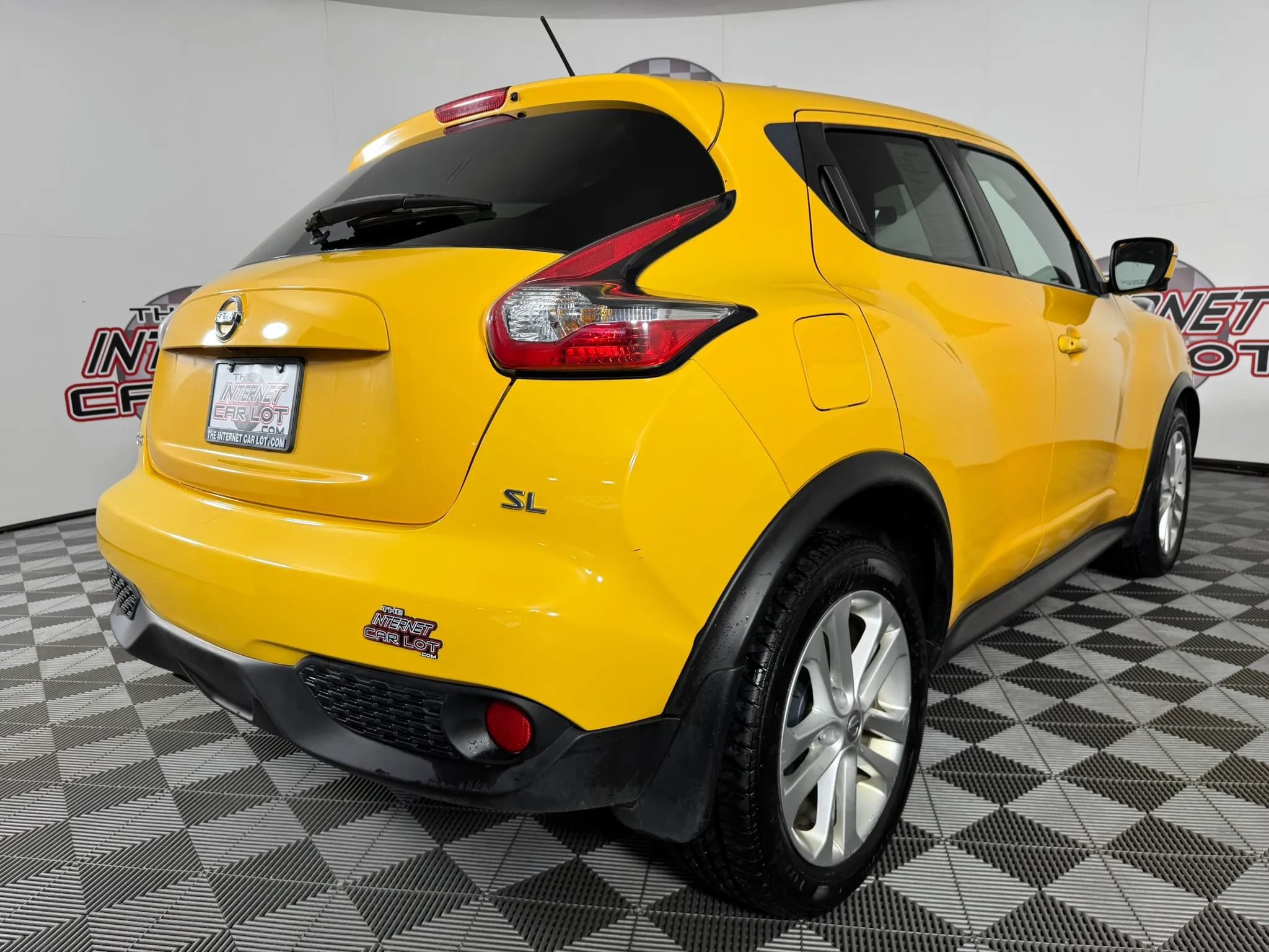 Used 2016 Nissan Juke SL FWD image 29