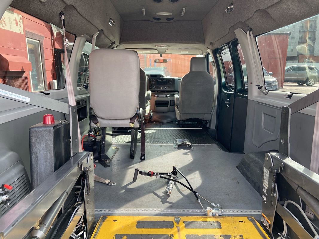 Used 2009 Ford E-350 and Econoline 350 XL image 22