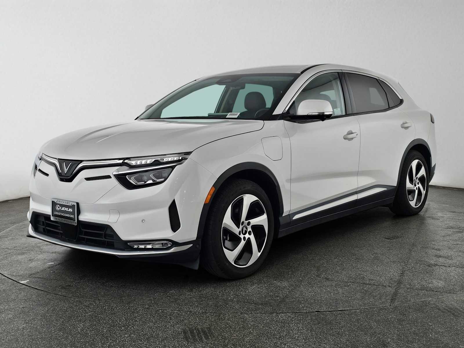 Used 2023 VinFast VF 8 Eco AWD/4WD image 7