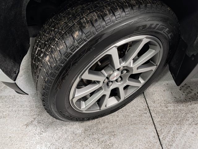 Certified 2021 GMC Canyon Denali image 8