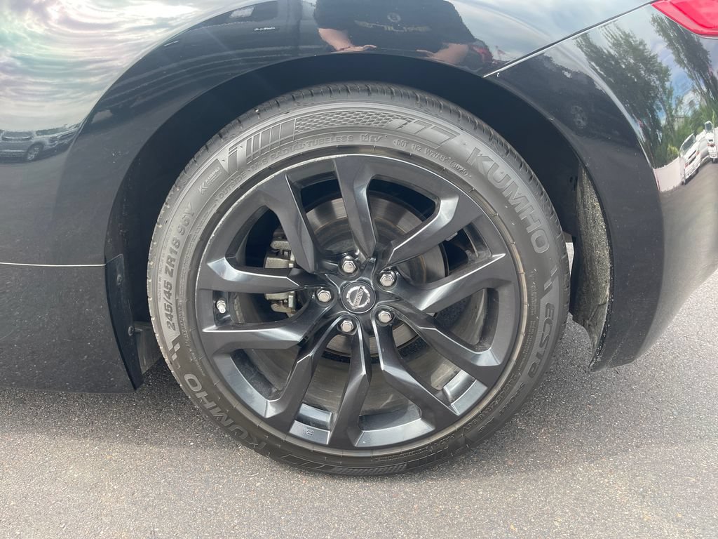 Used 2017 Nissan 370Z Touring RWD image 11