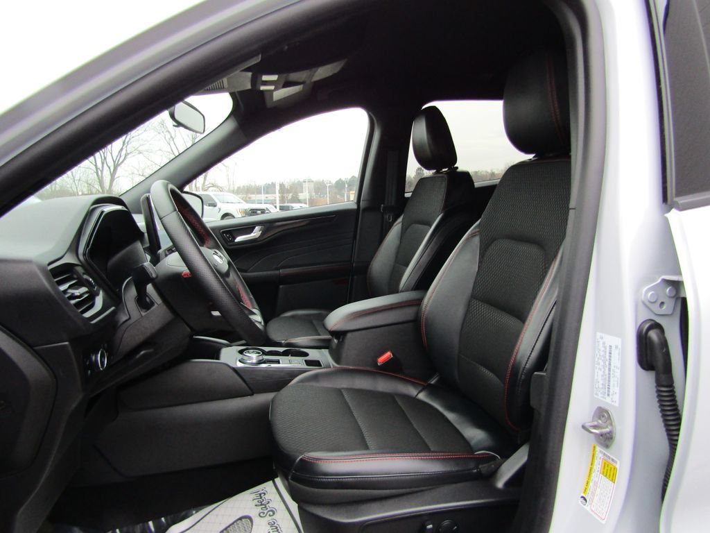 Used 2025 Ford Escape ST-Line Select w/ Tech Pack #1 AWD/4WD image 14