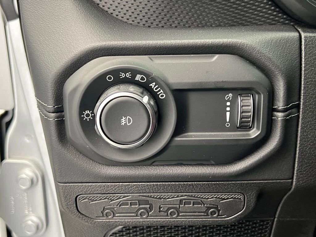 Used 2024 Jeep Wrangler Unlimited Rubicon 392 AWD/4WD image 21