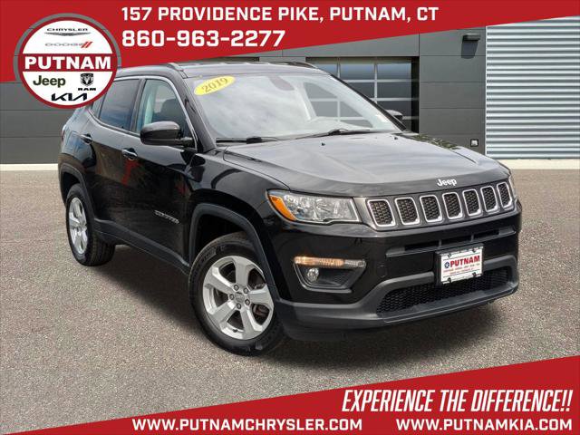 Certified 2019 Jeep Compass Latitude w/ Cold Weather Group image 1