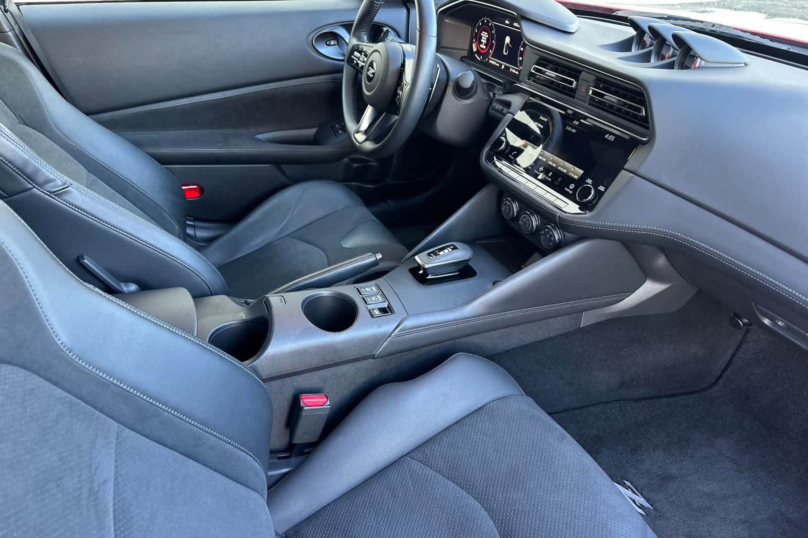 Used 2025 Nissan Z Performance w/ Floor Mat Package RWD image 13