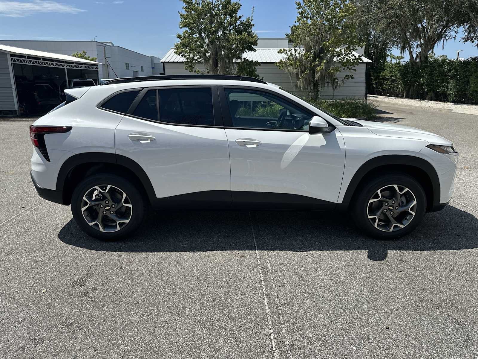 New 2026 Chevrolet Trax LT w/ Driver Confidence Package FWD image 7