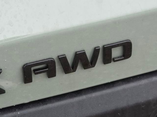 New 2026 Chevrolet Equinox ACTIV w/ Convenience Package III image 15