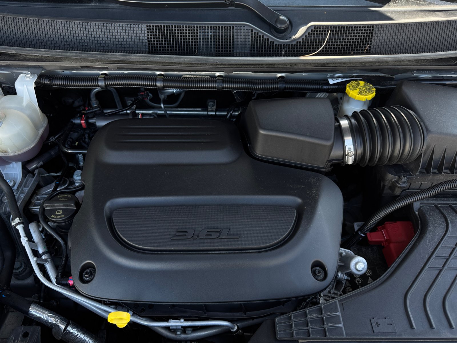 Used 2024 Chrysler Pacifica Touring-L FWD image 19