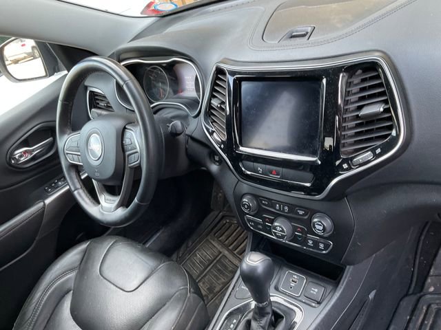 Used 2019 Jeep Cherokee Limited image 11