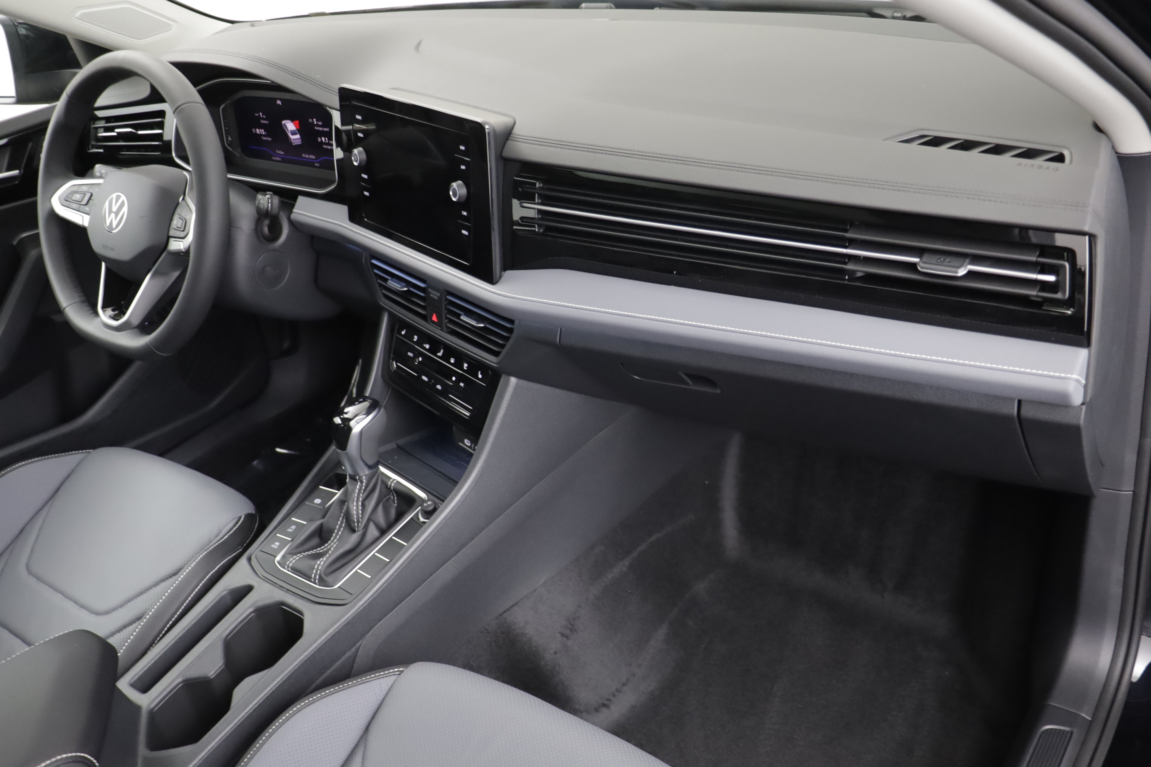 New 2027 Volkswagen Jetta SEL FWD image 23