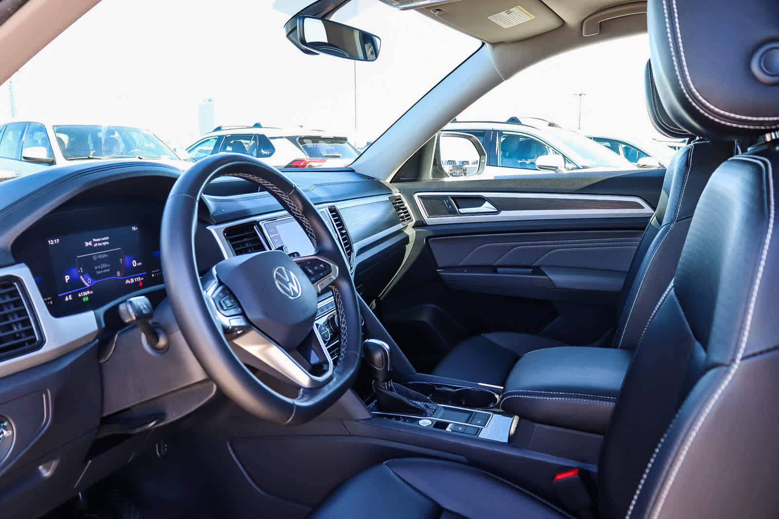 Used 2022 Volkswagen Atlas SE w/ Panoramic Sunroof Package image 18