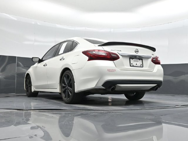 Used 2017 Nissan Altima 2.5 SR w/ Midnight Edition Package FWD image 57
