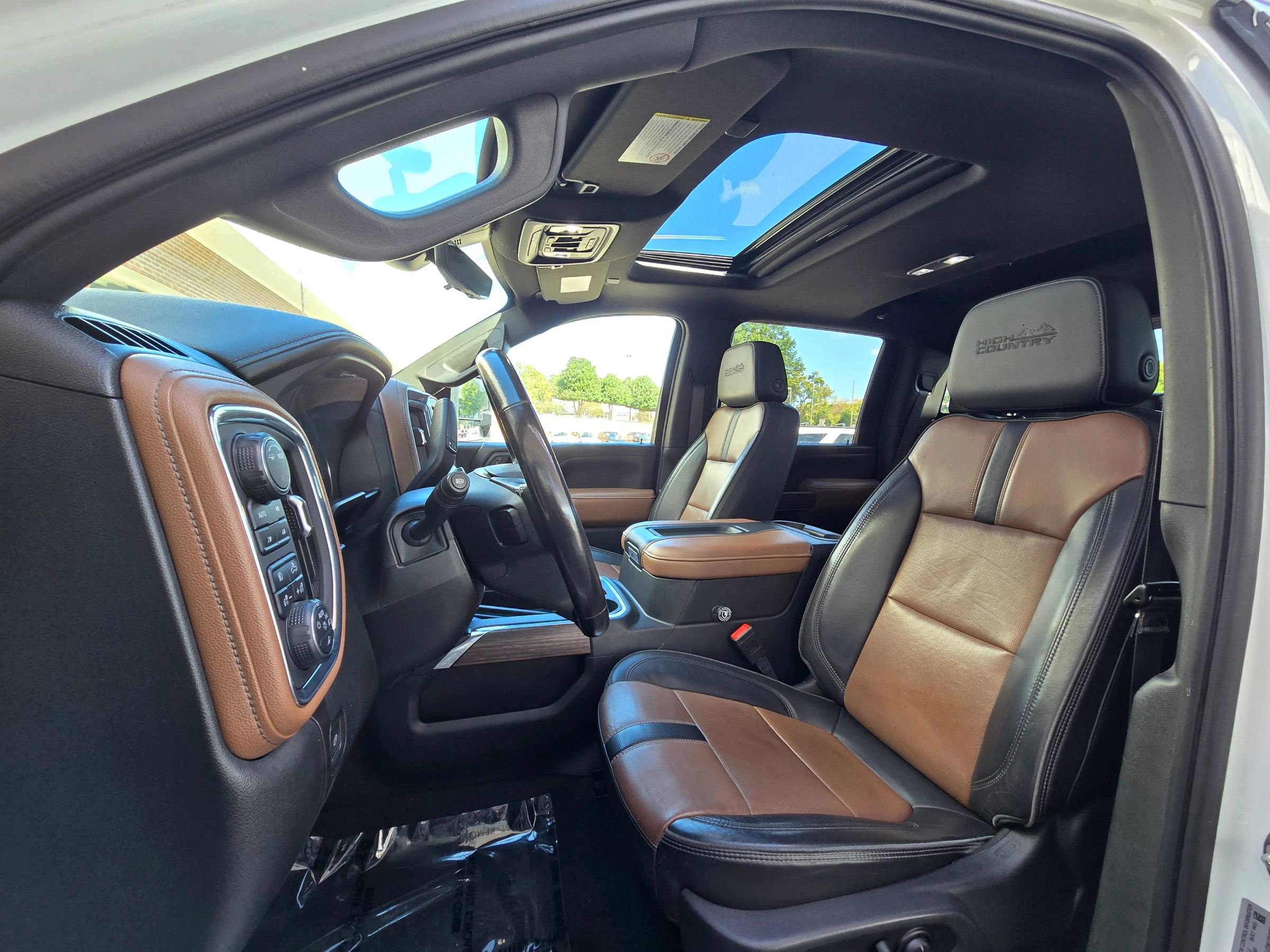 Used 2021 Chevrolet Silverado 2500 High Country w/ Z71 Off-Road Package image 9