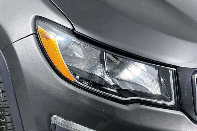 Used 2020 Jeep Compass Trailhawk AWD/4WD image 29
