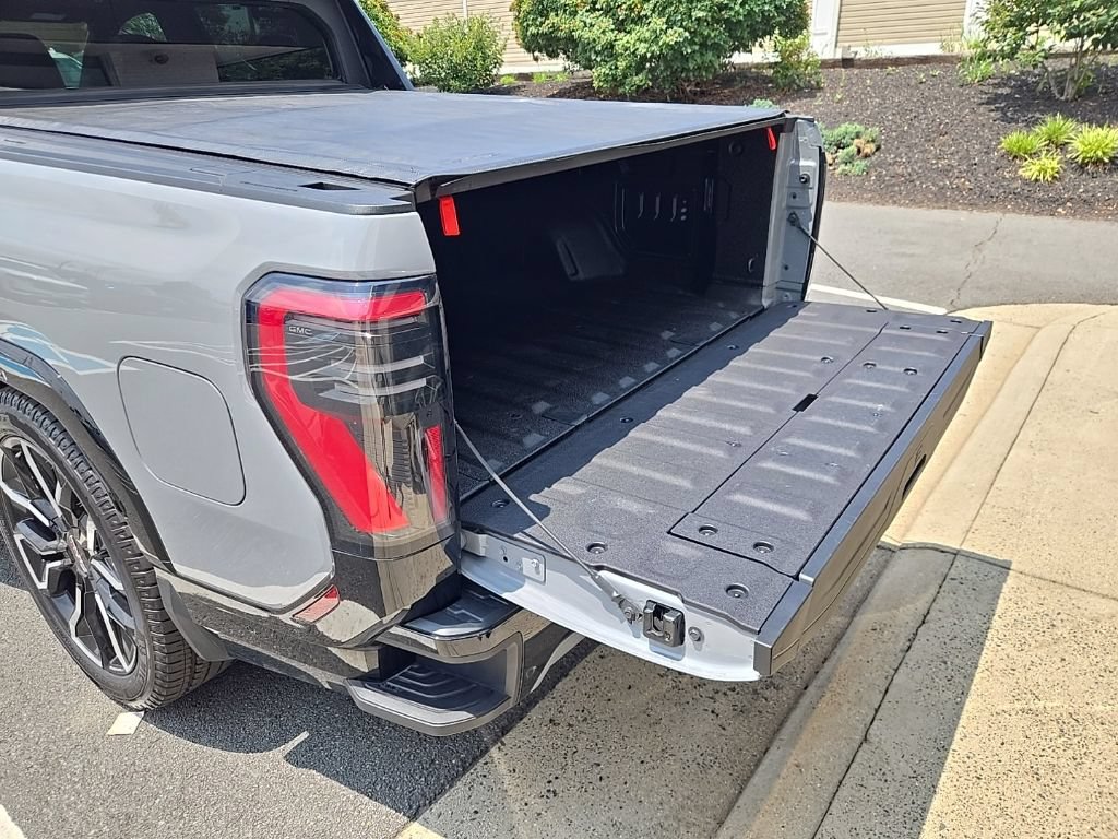 Used 2026 GMC Sierra EV Denali AWD/4WD image 61