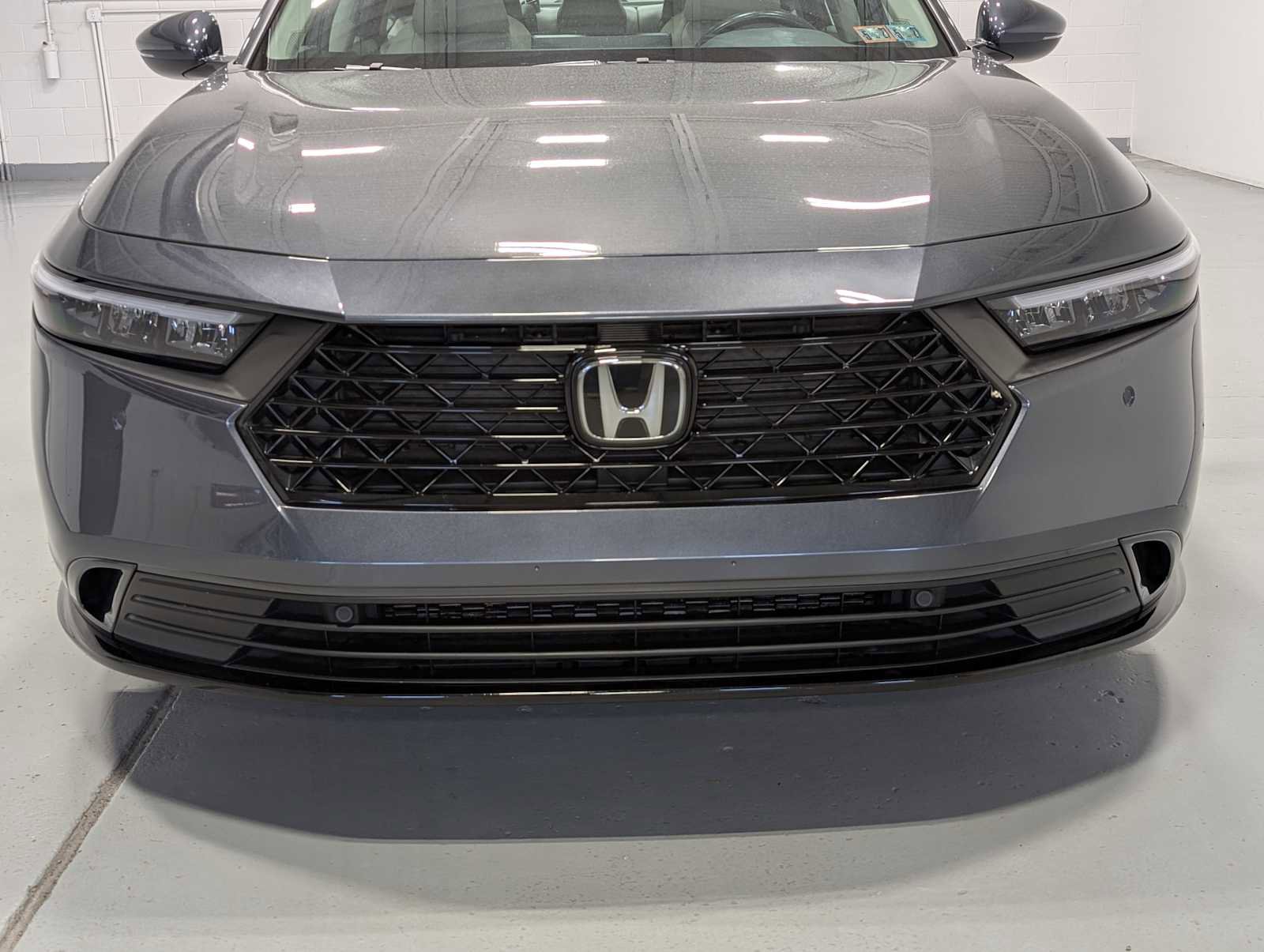 Used 2024 Honda Accord EX-L image 2