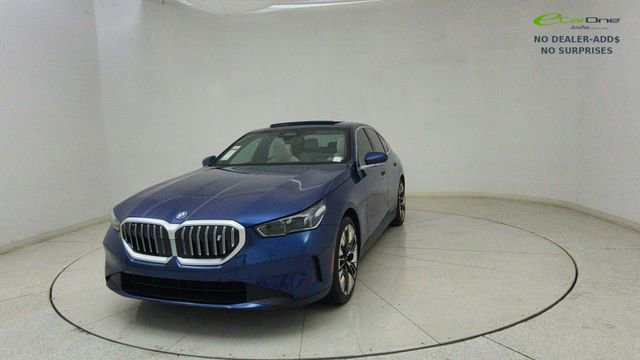 Used 2025 BMW i5 xDrive40 w/ Premium Package image 65