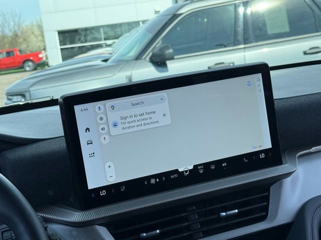 Used 2025 Ford Explorer Active w/ Active Comfort Package image 3