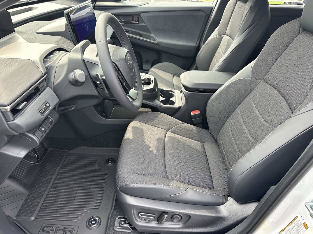New 2026 Toyota C-HR AWD/4WD image 18