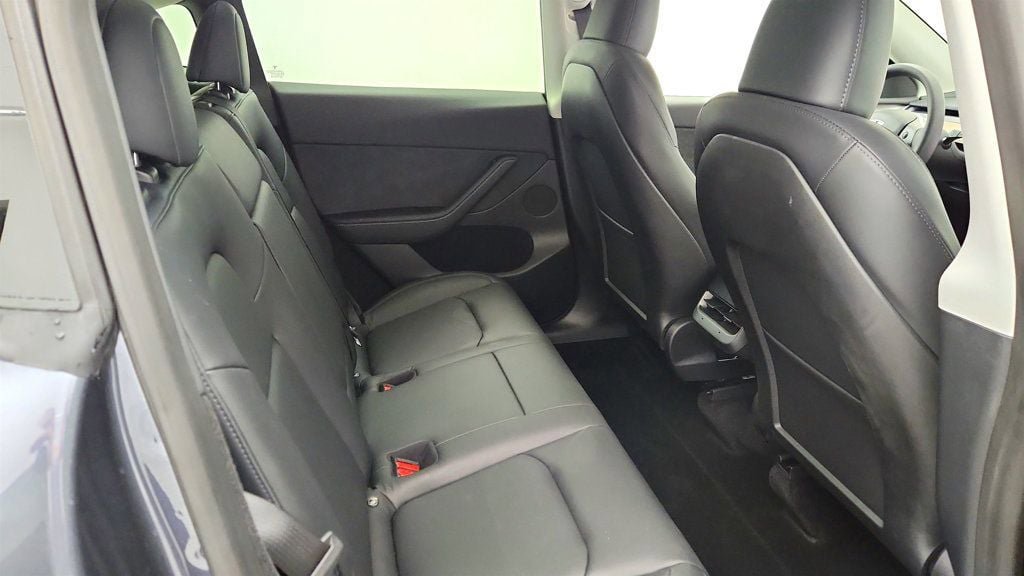 Used 2023 Tesla Model Y Long Range image 25