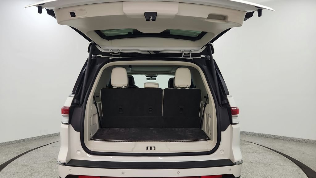 Used 2024 Lincoln Navigator Black Label AWD/4WD image 21