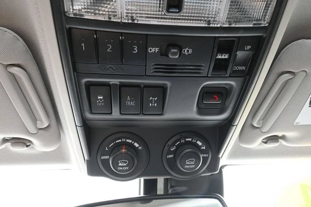 Used 2024 Toyota 4Runner TRD Off-Road Premium w/ Moonroof Package AWD/4WD image 45