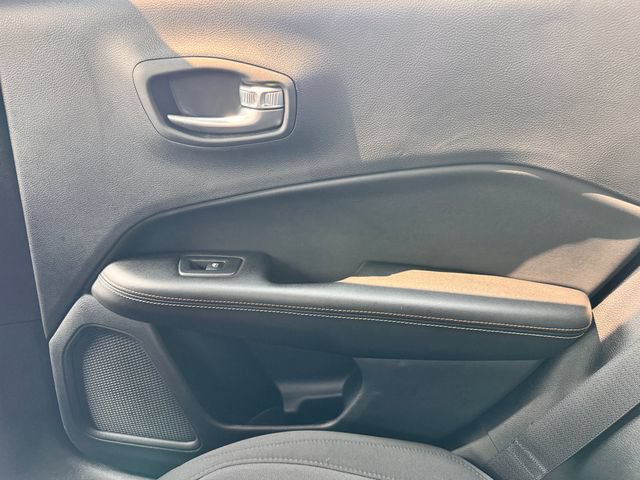 Used 2021 Jeep Compass Sport FWD image 29