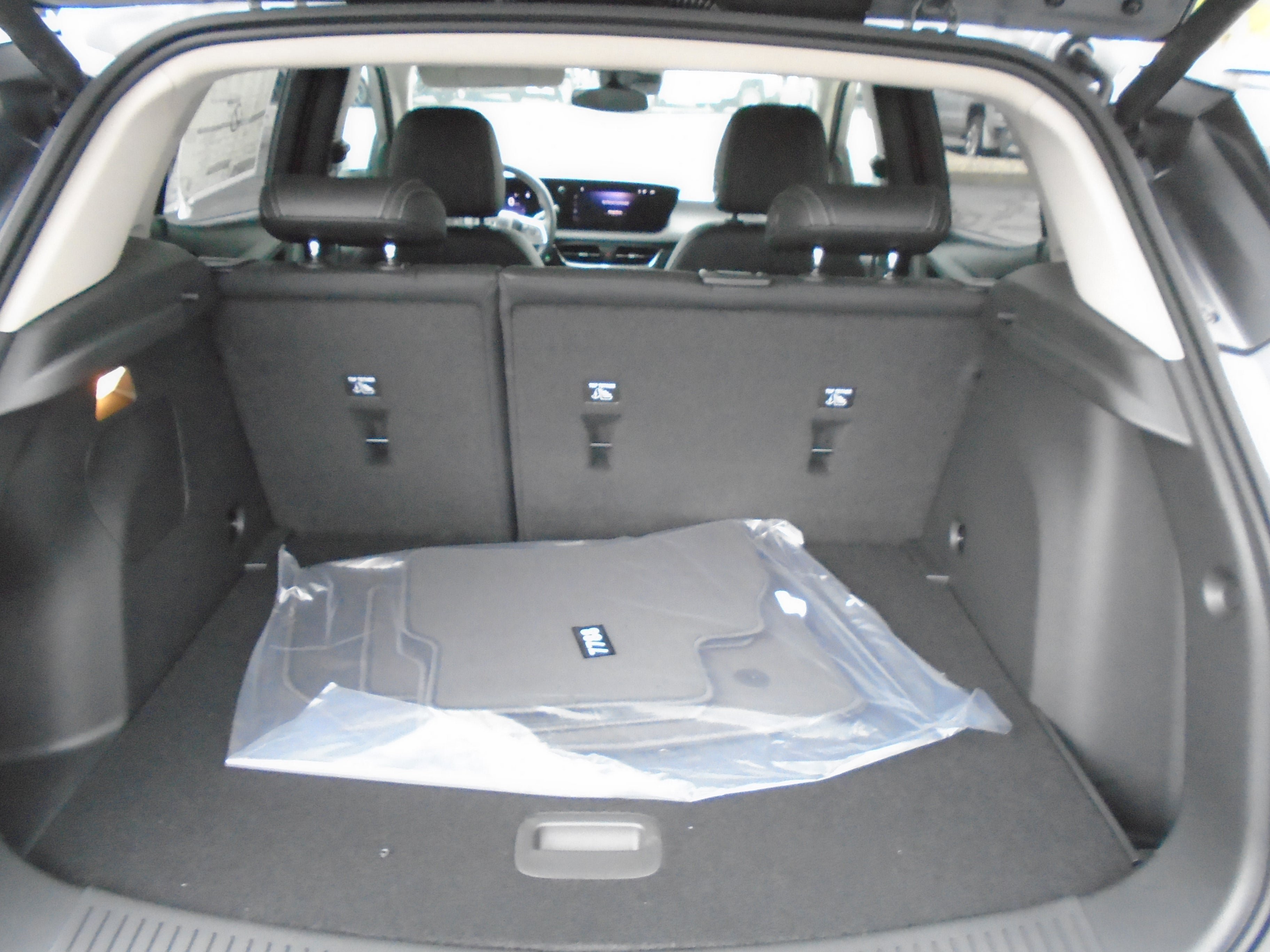 New 2026 Buick Encore GX Preferred w/ Comfort Package AWD/4WD image 12