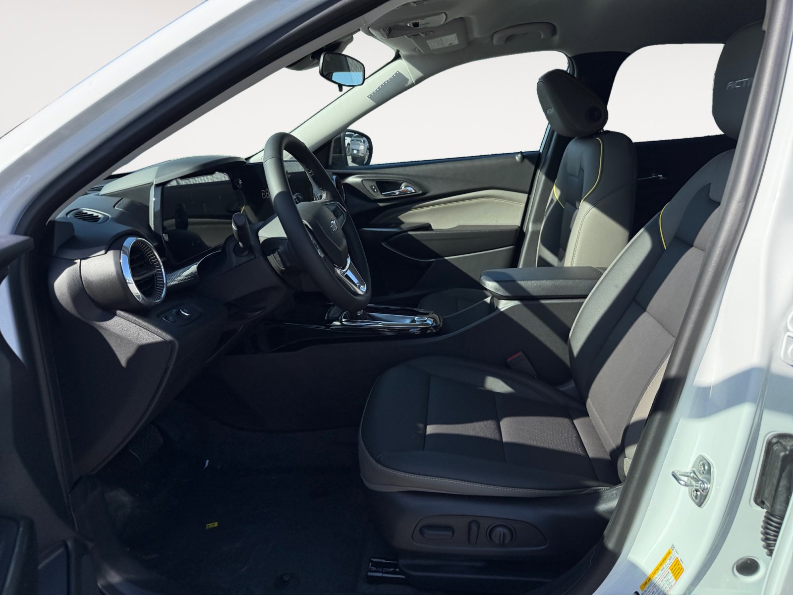 New 2026 Chevrolet Trax ACTIV w/ Driver Confidence Package FWD image 10