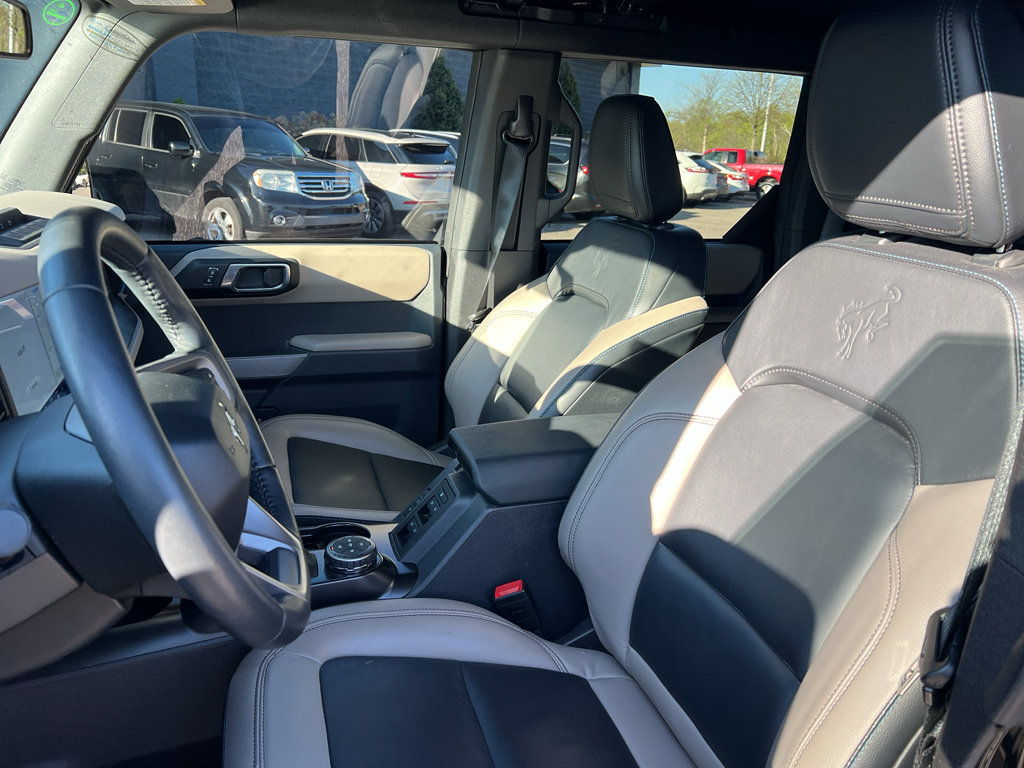 Used 2023 Ford Bronco Wildtrak image 13
