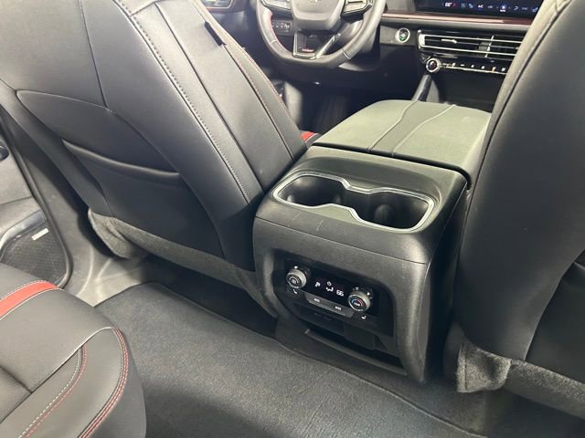 Used 2024 Chevrolet Traverse RS image 12