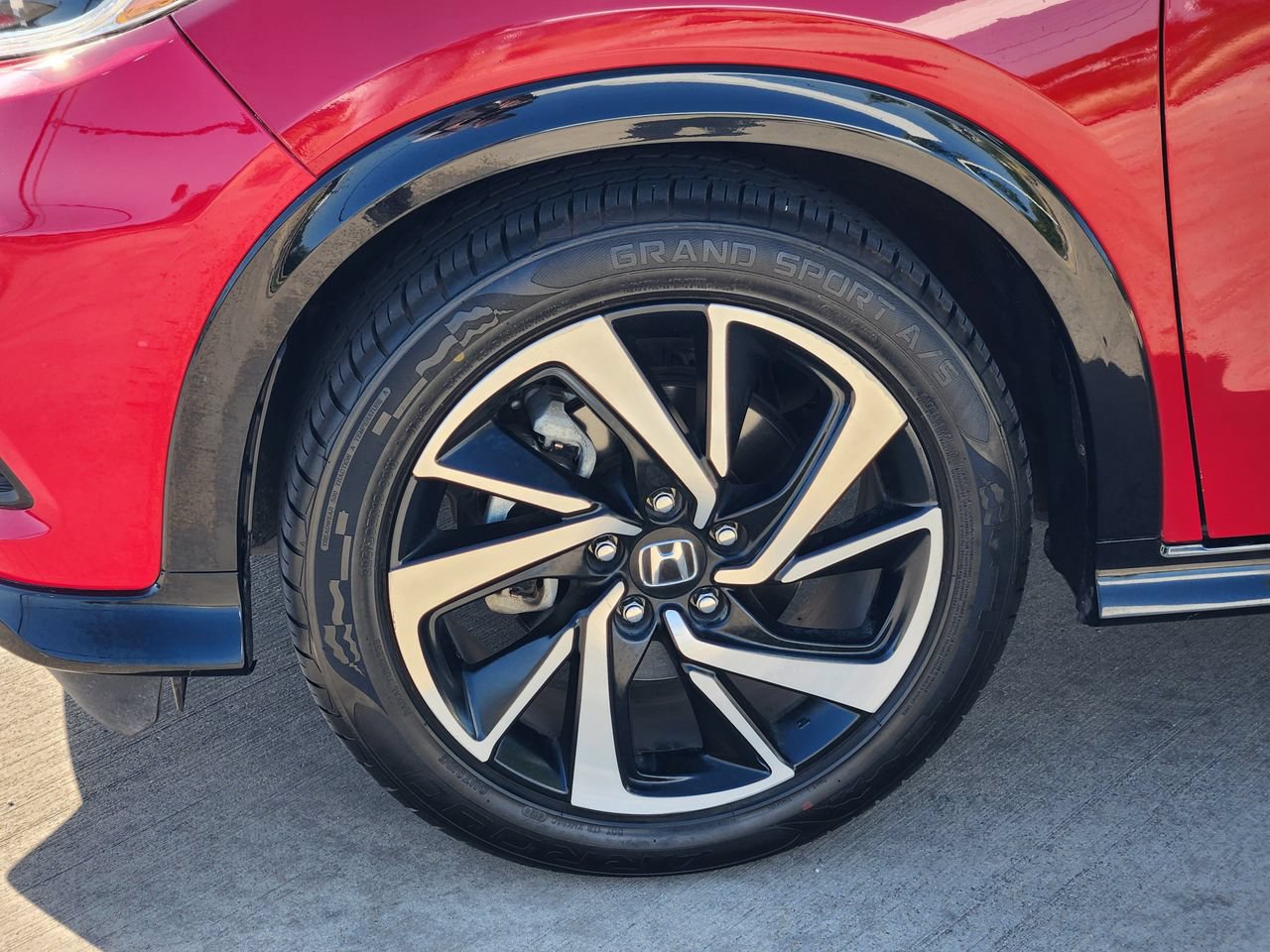 Used 2019 Honda HR-V Sport image 11
