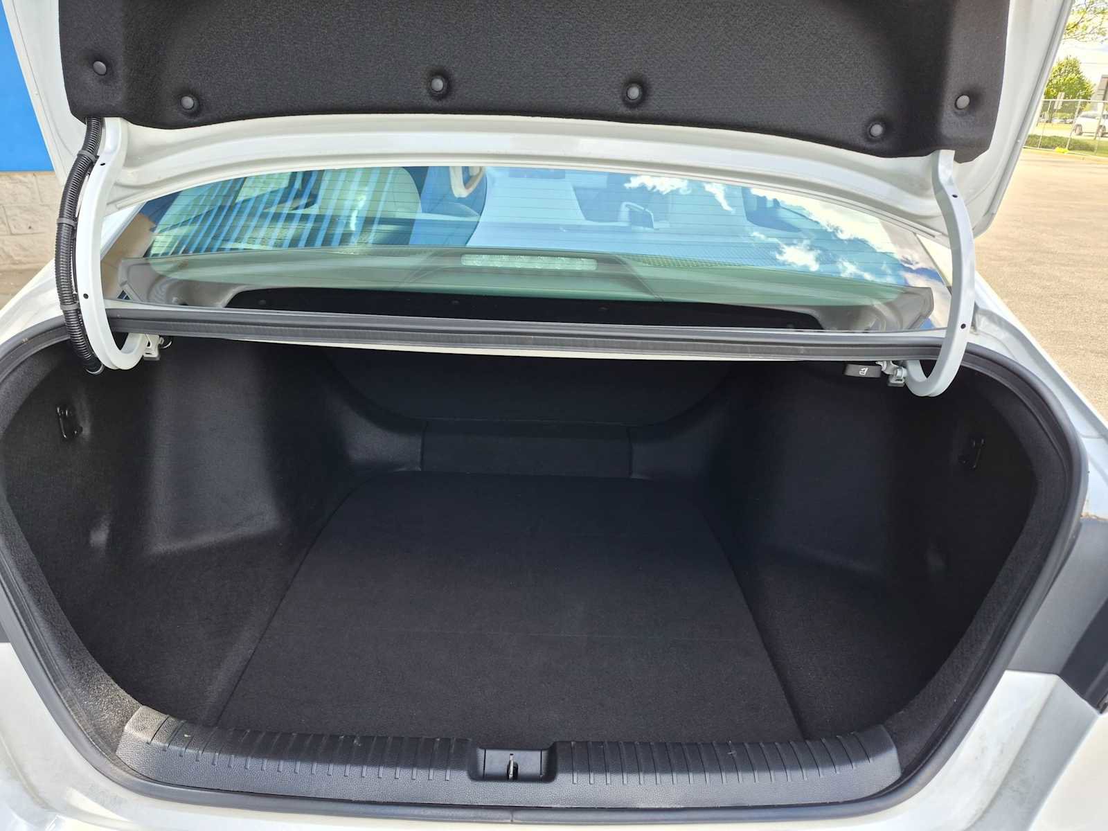 Certified 2023 Honda Accord LX image 28