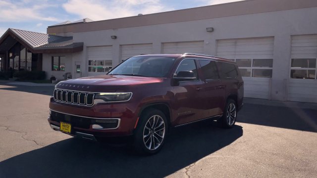Used 2023 Jeep Wagoneer L Series III w/ Premium Group I AWD/4WD image 5