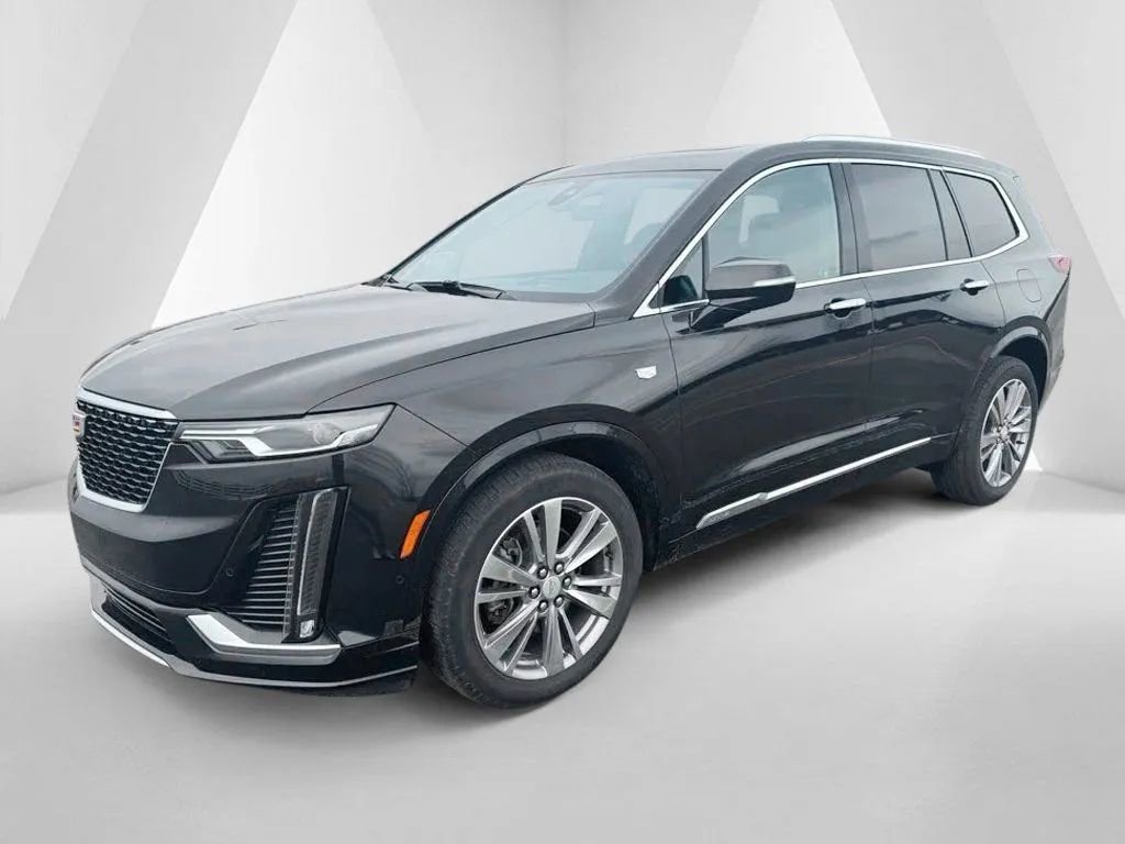 Used 2024 Cadillac XT6 Premium Luxury w/ Technology Package image 3