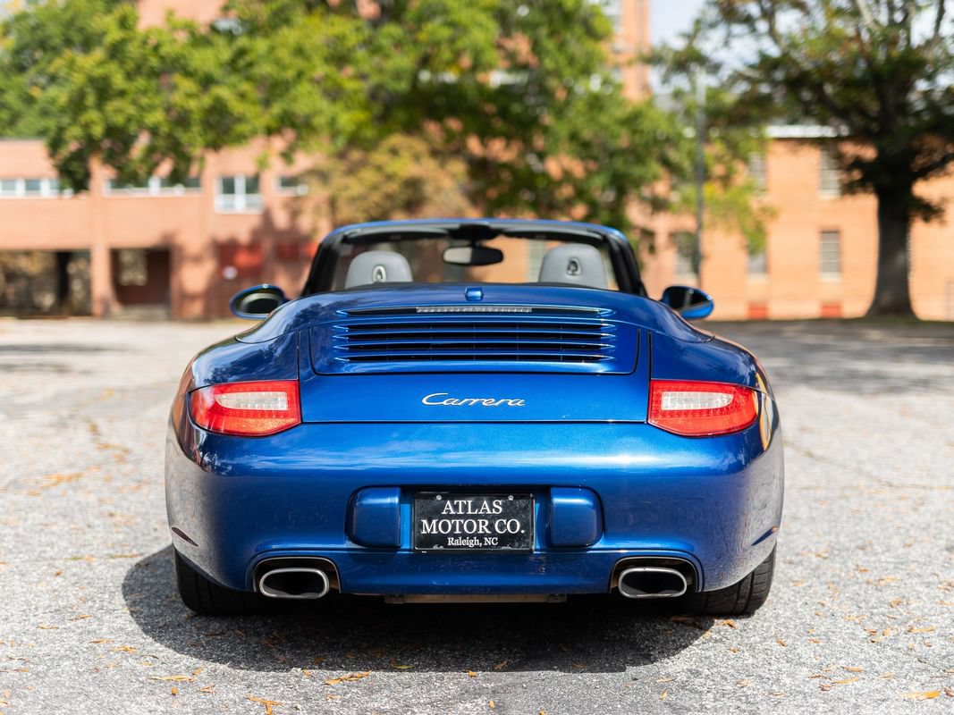 Used 2009 Porsche 911 Carrera RWD image 9